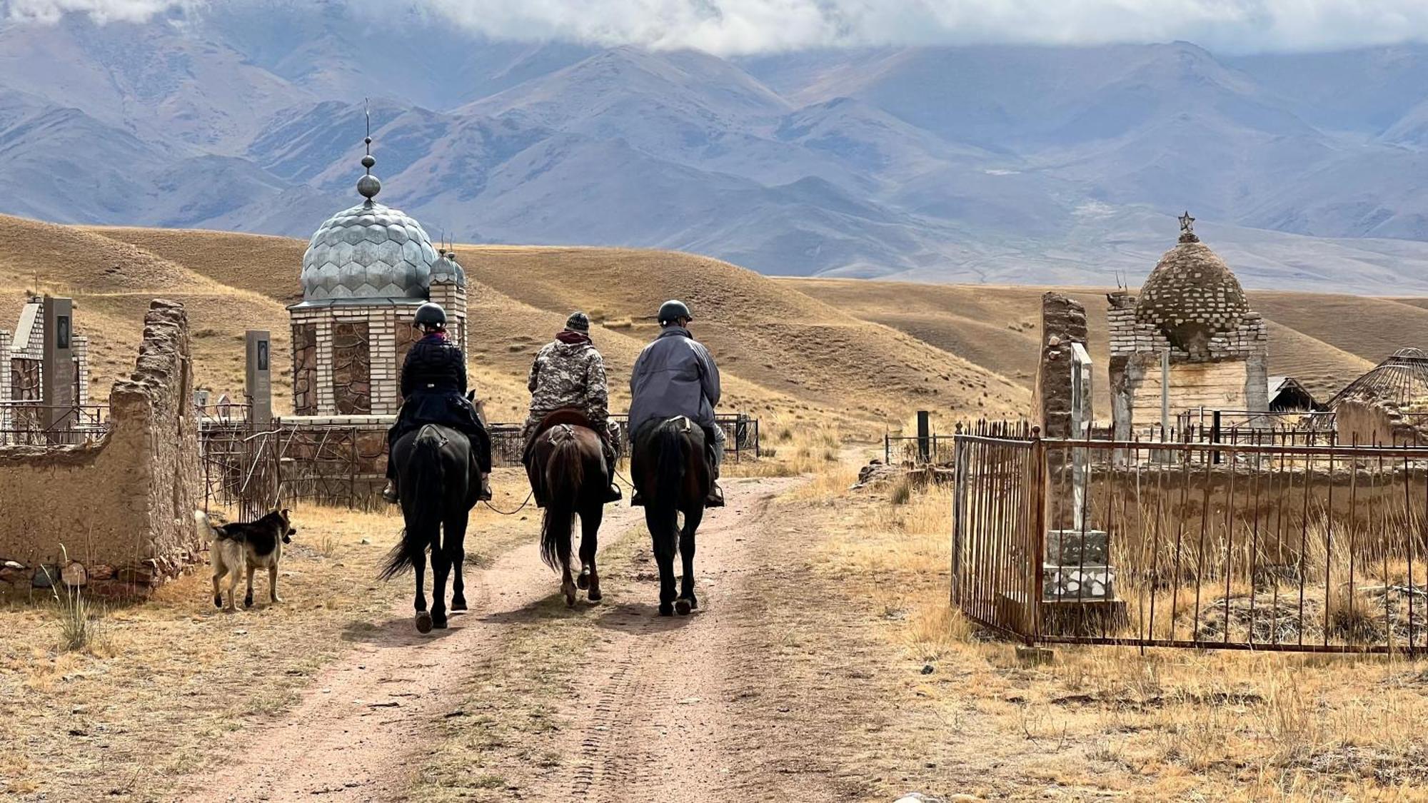 Kyzart Hotel & Horse Tours Bagysh Buitenkant foto
